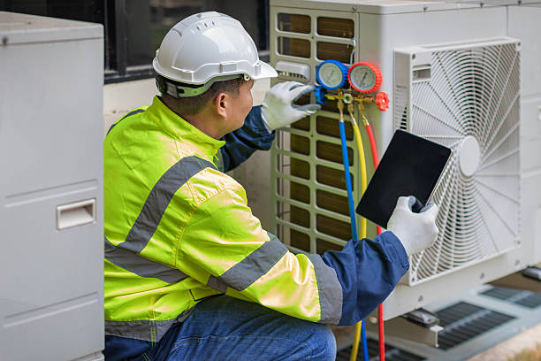 Professional Hvac technician working in Spencer, NC
